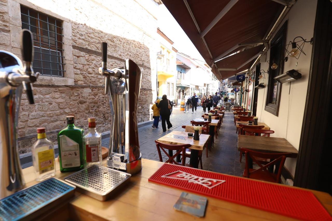 Gagarin Pub & Hotel Анталья Экстерьер фото